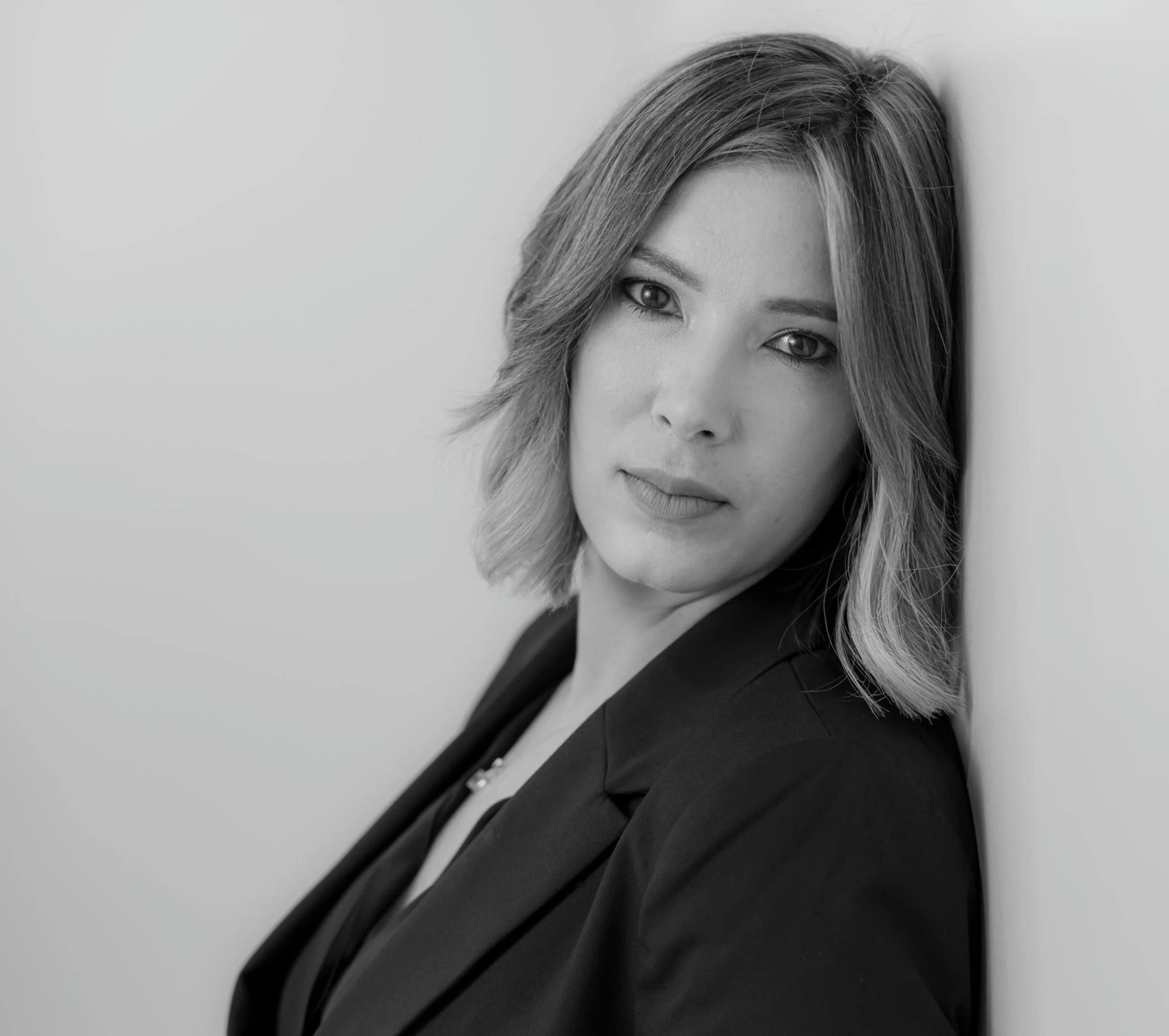 Retrato ejecutivo en Santo Domingo, mostrando una apariencia profesional de negocios.